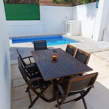 Ferienhaus Casa Robles, Casa Independiente Con Piscina