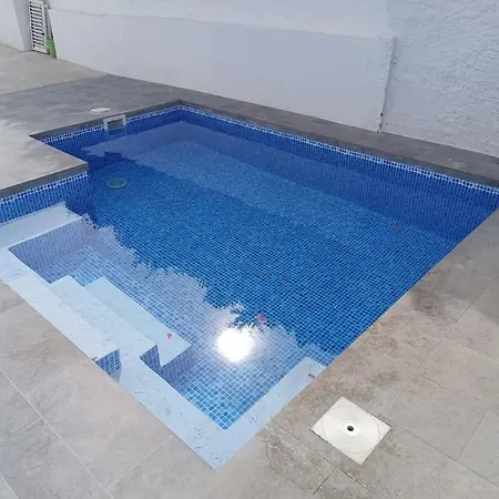 Casa Robles, Casa Independiente Con Piscina