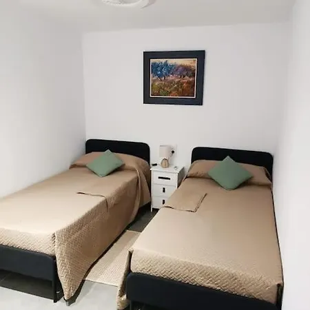 Casa Robles, Casa Independiente Con Piscina *